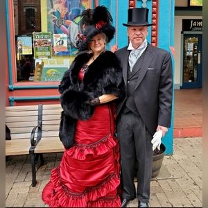 New Black Fox Fur Cape & Purse Muff